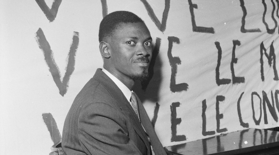 Ein Portrait von Patrice Lumumba.